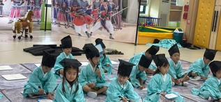 책과 함께 자라는 마음, 예산유치원의 책 사랑 교육 사진